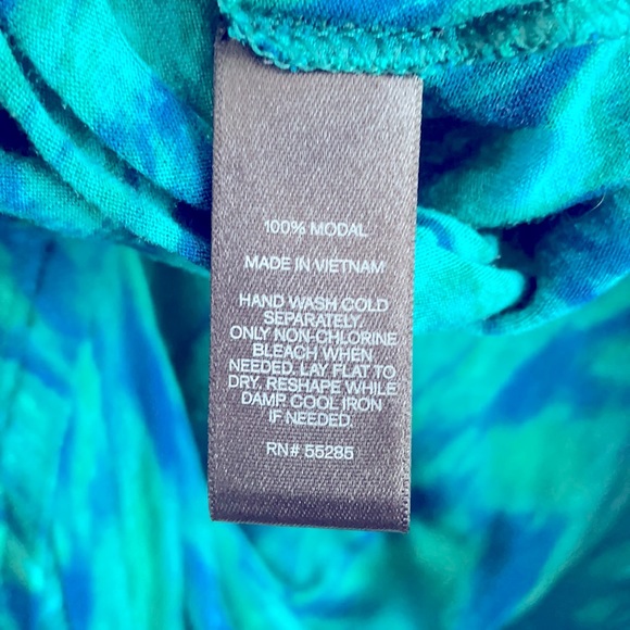 🦚 Peacock Design High Low Dolman Sleeving Medium - Picture 5 of 6